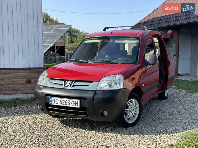Красный Пежо Партнер груз.-пасс., объемом двигателя 2 л и пробегом 284 тыс. км за 3150 $, фото 2 на Automoto.ua