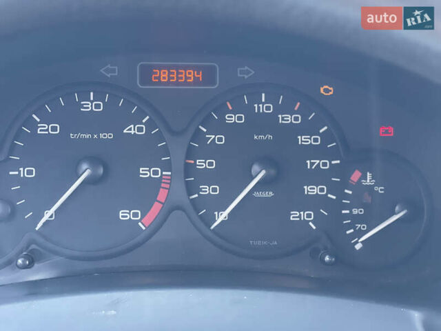 Красный Пежо Партнер груз.-пасс., объемом двигателя 2 л и пробегом 284 тыс. км за 3150 $, фото 39 на Automoto.ua