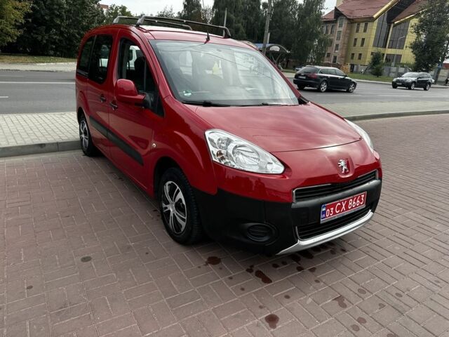 Червоний Пежо Партнер вант.-пас., об'ємом двигуна 0 л та пробігом 200 тис. км за 7800 $, фото 2 на Automoto.ua