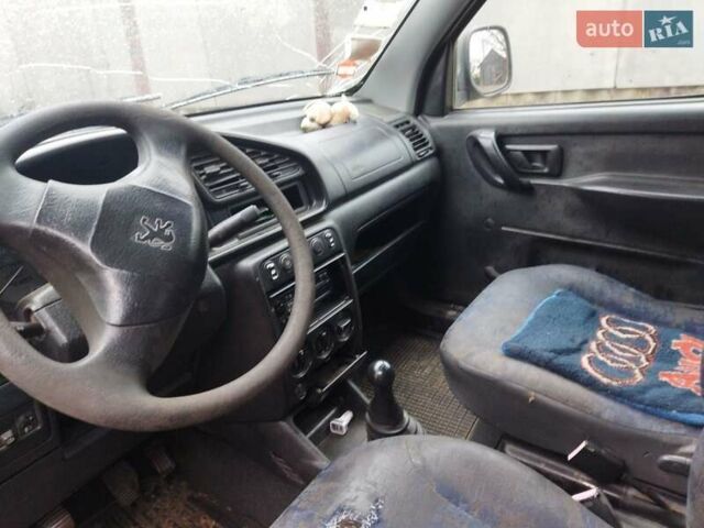 Пежо Партнер вант.-пас., об'ємом двигуна 1.4 л та пробігом 400 тис. км за 1300 $, фото 3 на Automoto.ua