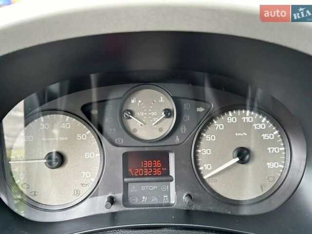 Пежо Партнер вант.-пас., об'ємом двигуна 1.6 л та пробігом 200 тис. км за 6800 $, фото 7 на Automoto.ua