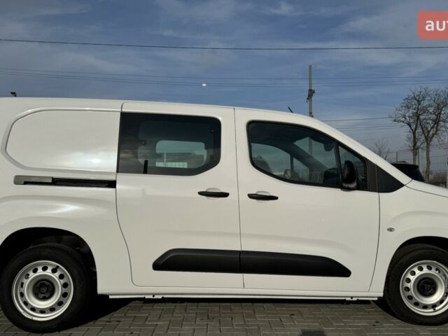 купить новое авто Пежо Партнер пасс. 2025 года от официального дилера Peugeot Авто-Шанс Пежо фото