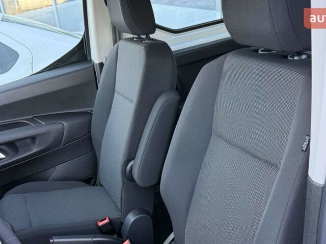 купить новое авто Пежо Партнер пасс. 2025 года от официального дилера Peugeot Авто-Шанс Пежо фото