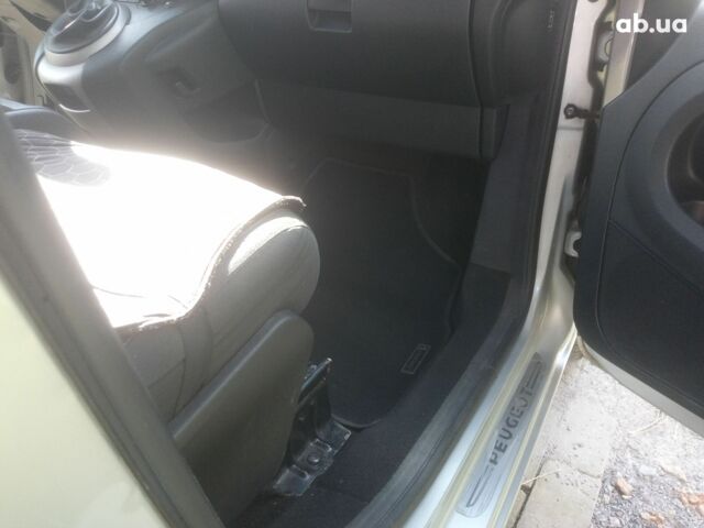 Пежо Партнер груз.-пасс. 2008 в Александрие на Automoto.ua Серый Пежо Партнер груз.-пасс., объемом двигателя 1.6 л и пробегом 211 тыс. км за 7400 $, фото 15 на Automoto.ua