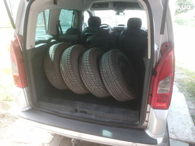 Пежо Партнер груз.-пасс. 2008 в Александрие на Automoto.ua Серый Пежо Партнер груз.-пасс., объемом двигателя 1.6 л и пробегом 211 тыс. км за 7400 $, фото 14 на Automoto.ua