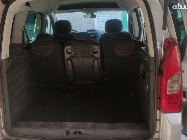 Пежо Партнер груз.-пасс. 2008 в Александрие на Automoto.ua Серый Пежо Партнер груз.-пасс., объемом двигателя 1.6 л и пробегом 211 тыс. км за 7400 $, фото 5 на Automoto.ua