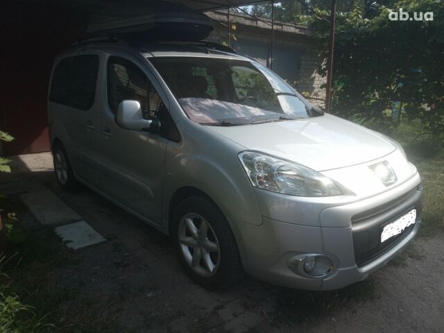 Пежо Партнер груз.-пасс. 2008 в Александрие на Automoto.ua Серый Пежо Партнер груз.-пасс., объемом двигателя 1.6 л и пробегом 211 тыс. км за 7400 $, фото 12 на Automoto.ua