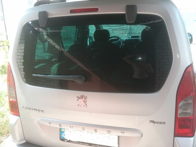 Пежо Партнер груз.-пасс. 2008 в Александрие на Automoto.ua Серый Пежо Партнер груз.-пасс., объемом двигателя 1.6 л и пробегом 211 тыс. км за 7400 $, фото 10 на Automoto.ua