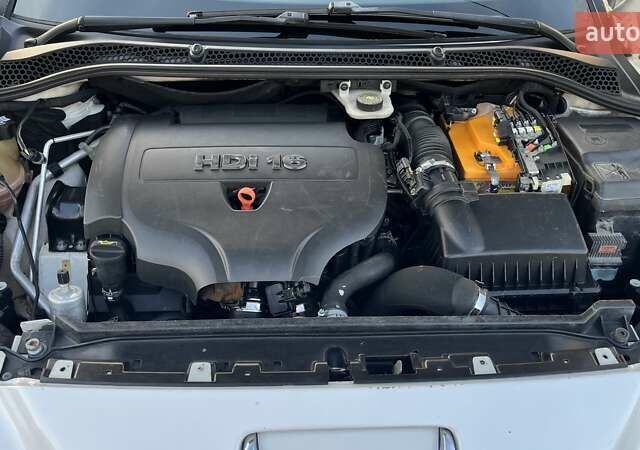 Белый Пежо РЦЗ, объемом двигателя 2 л и пробегом 266 тыс. км за 6700 $, фото 18 на Automoto.ua