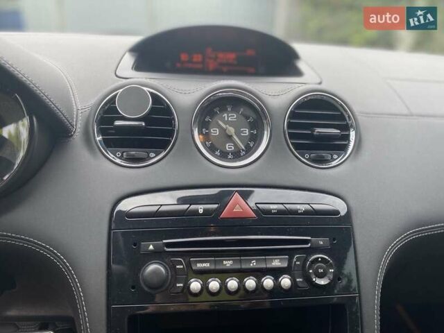 Белый Пежо РЦЗ, объемом двигателя 1.6 л и пробегом 115 тыс. км за 10900 $, фото 5 на Automoto.ua