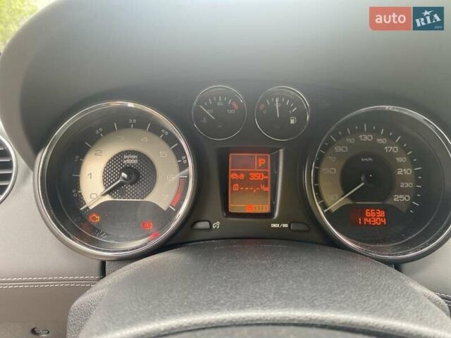 Белый Пежо РЦЗ, объемом двигателя 1.6 л и пробегом 115 тыс. км за 10900 $, фото 2 на Automoto.ua