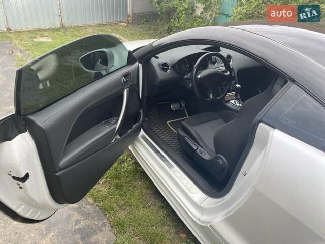 Белый Пежо РЦЗ, объемом двигателя 1.6 л и пробегом 115 тыс. км за 10900 $, фото 8 на Automoto.ua