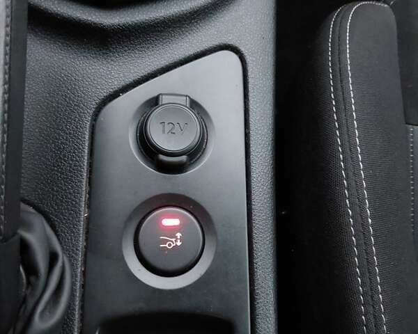 Білий Пежо РЦЗ, об'ємом двигуна 1.6 л та пробігом 141 тис. км за 8999 $, фото 48 на Automoto.ua