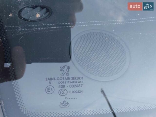 Білий Пежо РЦЗ, об'ємом двигуна 1.6 л та пробігом 141 тис. км за 8999 $, фото 24 на Automoto.ua