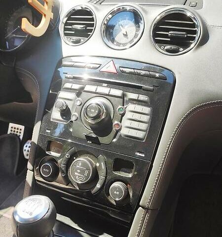 Пежо РЦЗ, объемом двигателя 2 л и пробегом 202 тыс. км за 11800 $, фото 6 на Automoto.ua