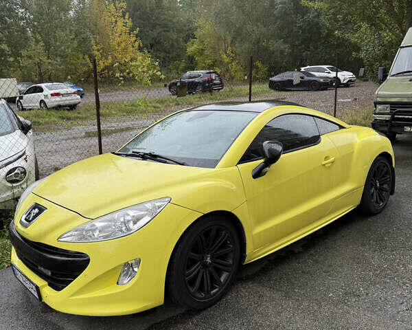 Желтый Пежо РЦЗ, объемом двигателя 1.6 л и пробегом 82 тыс. км за 8500 $, фото 1 на Automoto.ua