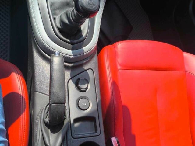 Серый Пежо РЦЗ, объемом двигателя 1.6 л и пробегом 176 тыс. км за 9000 $, фото 16 на Automoto.ua