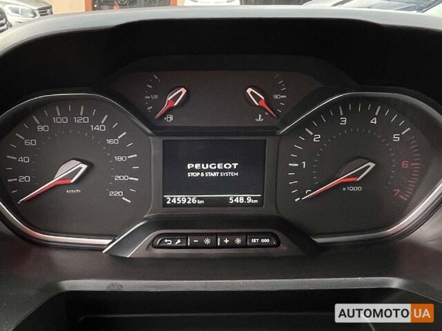 Білий Пежо Rifter, об'ємом двигуна 1.5 л та пробігом 259 тис. км за 17000 $, фото 9 на Automoto.ua