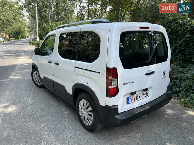 Белый Пежо Rifter, объемом двигателя 1.5 л и пробегом 230 тыс. км за 13500 $, фото 8 на Automoto.ua