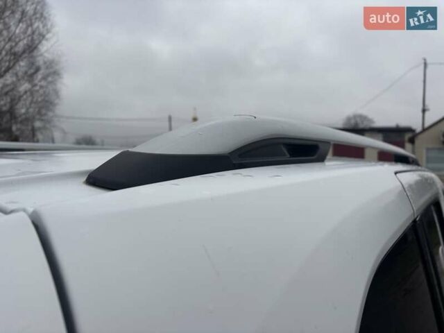 Белый Пежо Rifter, объемом двигателя 1.5 л и пробегом 110 тыс. км за 16900 $, фото 11 на Automoto.ua