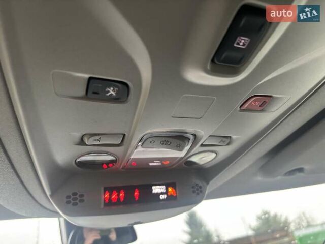 Белый Пежо Rifter, объемом двигателя 1.5 л и пробегом 110 тыс. км за 16900 $, фото 36 на Automoto.ua