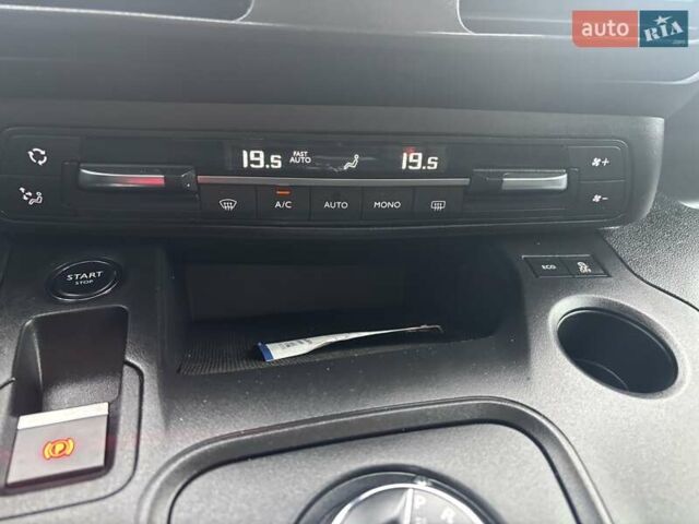 Белый Пежо Rifter, объемом двигателя 1.5 л и пробегом 110 тыс. км за 16900 $, фото 35 на Automoto.ua