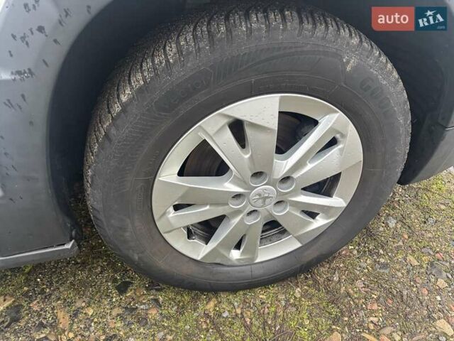 Белый Пежо Rifter, объемом двигателя 1.5 л и пробегом 110 тыс. км за 16900 $, фото 9 на Automoto.ua