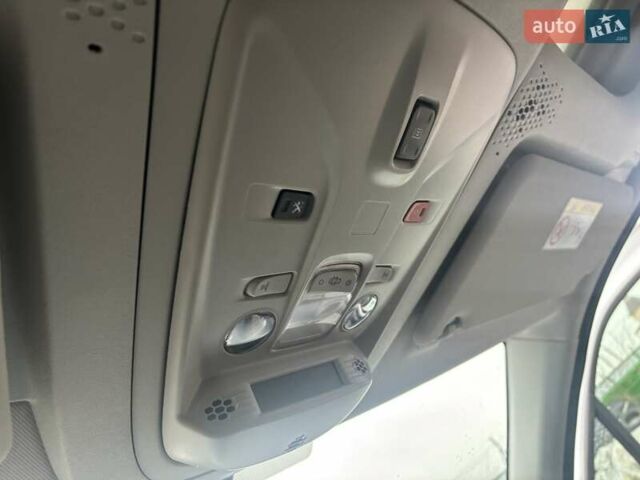 Белый Пежо Rifter, объемом двигателя 1.5 л и пробегом 110 тыс. км за 16900 $, фото 26 на Automoto.ua