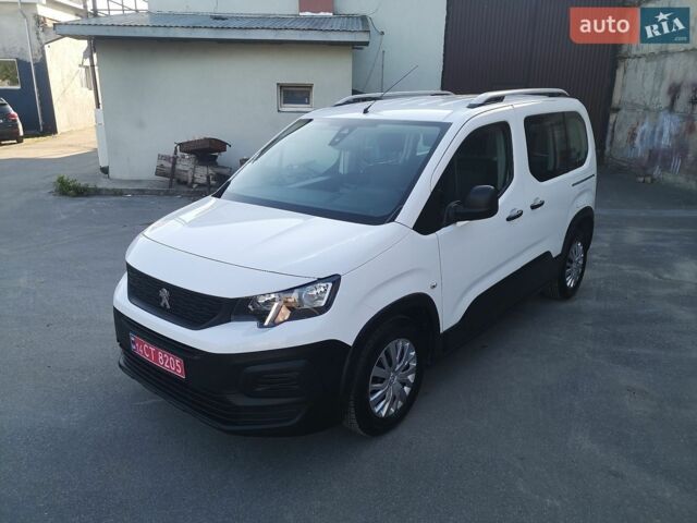 Білий Пежо Rifter, об'ємом двигуна 1.5 л та пробігом 203 тис. км за 14099 $, фото 11 на Automoto.ua