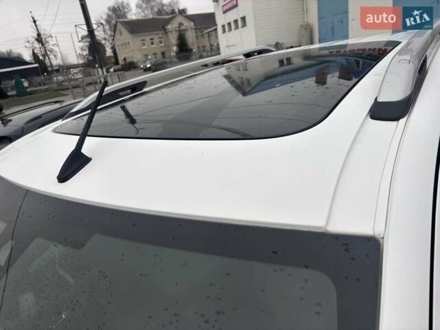 Белый Пежо Rifter, объемом двигателя 1.5 л и пробегом 110 тыс. км за 16900 $, фото 7 на Automoto.ua