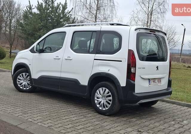 Белый Пежо Rifter, объемом двигателя 1.5 л и пробегом 153 тыс. км за 14999 $, фото 26 на Automoto.ua