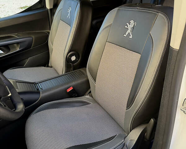 Белый Пежо Rifter, объемом двигателя 1.5 л и пробегом 72 тыс. км за 24450 $, фото 36 на Automoto.ua