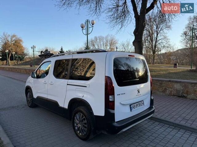 Белый Пежо Rifter, объемом двигателя 1.5 л и пробегом 73 тыс. км за 20999 $, фото 8 на Automoto.ua