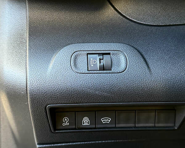 Белый Пежо Rifter, объемом двигателя 1.5 л и пробегом 72 тыс. км за 24450 $, фото 24 на Automoto.ua