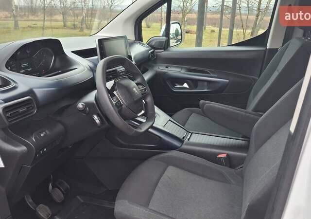 Белый Пежо Rifter, объемом двигателя 1.5 л и пробегом 153 тыс. км за 14999 $, фото 52 на Automoto.ua