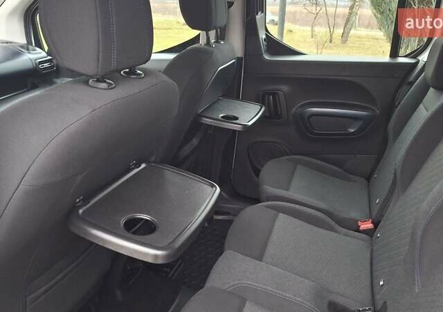 Белый Пежо Rifter, объемом двигателя 1.5 л и пробегом 153 тыс. км за 14999 $, фото 35 на Automoto.ua