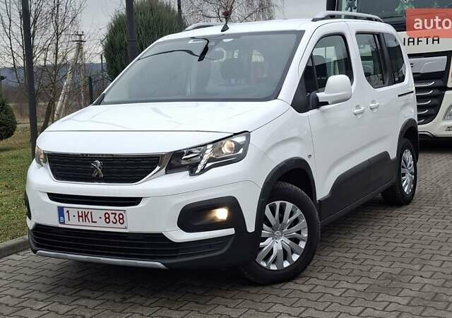 Белый Пежо Rifter, объемом двигателя 1.5 л и пробегом 153 тыс. км за 14999 $, фото 18 на Automoto.ua