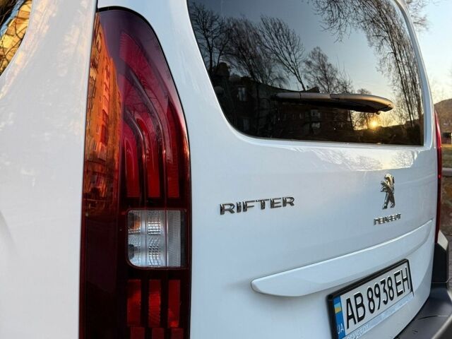 Белый Пежо Rifter, объемом двигателя 1.5 л и пробегом 76 тыс. км за 20880 $, фото 14 на Automoto.ua