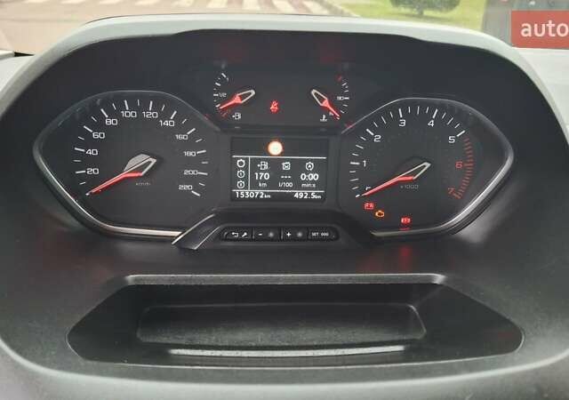 Белый Пежо Rifter, объемом двигателя 1.5 л и пробегом 153 тыс. км за 14999 $, фото 49 на Automoto.ua