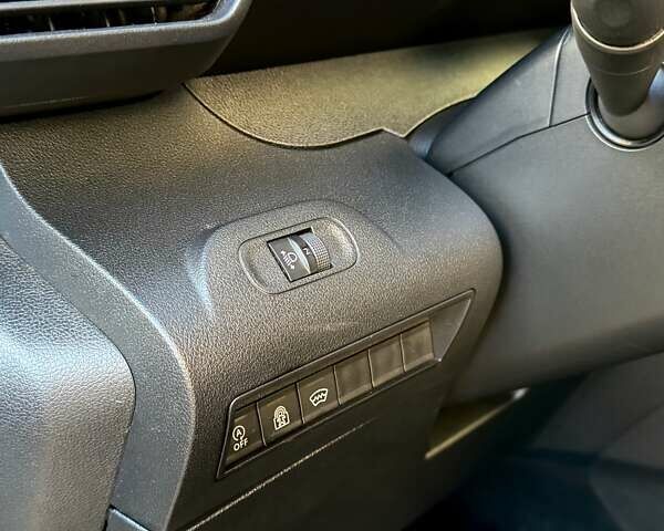 Белый Пежо Rifter, объемом двигателя 1.5 л и пробегом 73 тыс. км за 21999 $, фото 24 на Automoto.ua