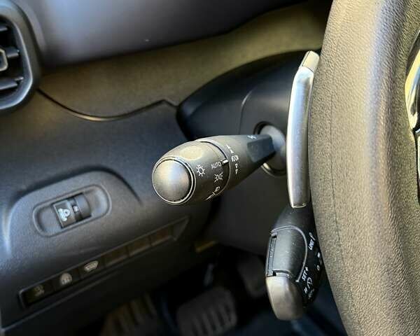 Белый Пежо Rifter, объемом двигателя 1.5 л и пробегом 73 тыс. км за 21999 $, фото 26 на Automoto.ua