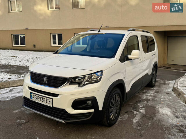 Белый Пежо Rifter, объемом двигателя 1.5 л и пробегом 72 тыс. км за 24450 $, фото 7 на Automoto.ua