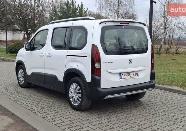 Белый Пежо Rifter, объемом двигателя 1.5 л и пробегом 153 тыс. км за 14999 $, фото 6 на Automoto.ua