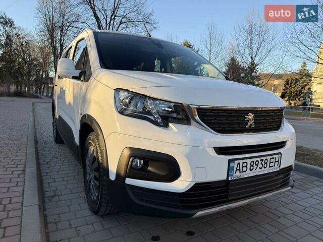 Белый Пежо Rifter, объемом двигателя 1.5 л и пробегом 73 тыс. км за 20999 $, фото 13 на Automoto.ua