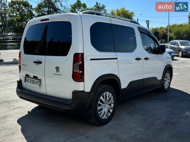 Белый Пежо Rifter, объемом двигателя 1.5 л и пробегом 217 тыс. км за 13100 $, фото 7 на Automoto.ua