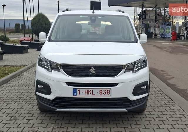 Белый Пежо Rifter, объемом двигателя 1.5 л и пробегом 153 тыс. км за 14999 $, фото 2 на Automoto.ua