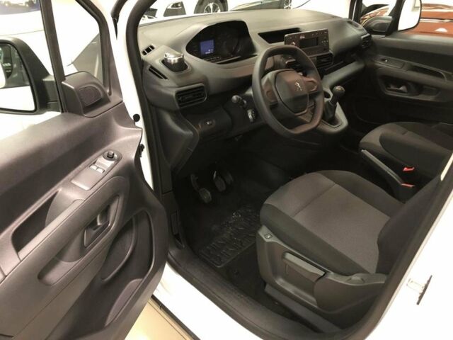 Білий Пежо Rifter, об'ємом двигуна 1.6 л та пробігом 0 тис. км за 482 $, фото 3 на Automoto.ua