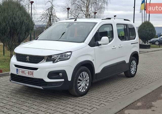 Белый Пежо Rifter, объемом двигателя 1.5 л и пробегом 153 тыс. км за 14999 $, фото 9 на Automoto.ua