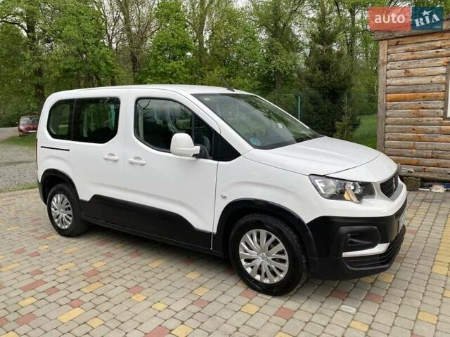 Белый Пежо Rifter, объемом двигателя 1.5 л и пробегом 256 тыс. км за 14900 $, фото 7 на Automoto.ua