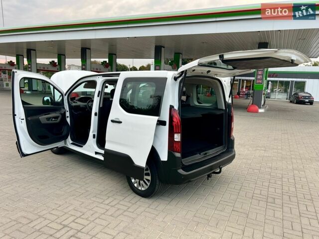 Белый Пежо Rifter, объемом двигателя 1.5 л и пробегом 159 тыс. км за 16200 $, фото 53 на Automoto.ua
